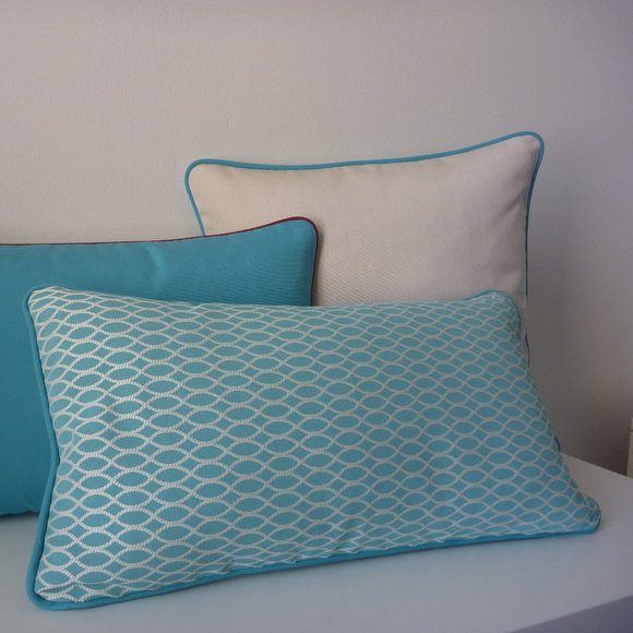 Blue & White, Handmade Decorative Indoor/Outdoor Pillow Cover 12" x 22" - Picture 1 of 2